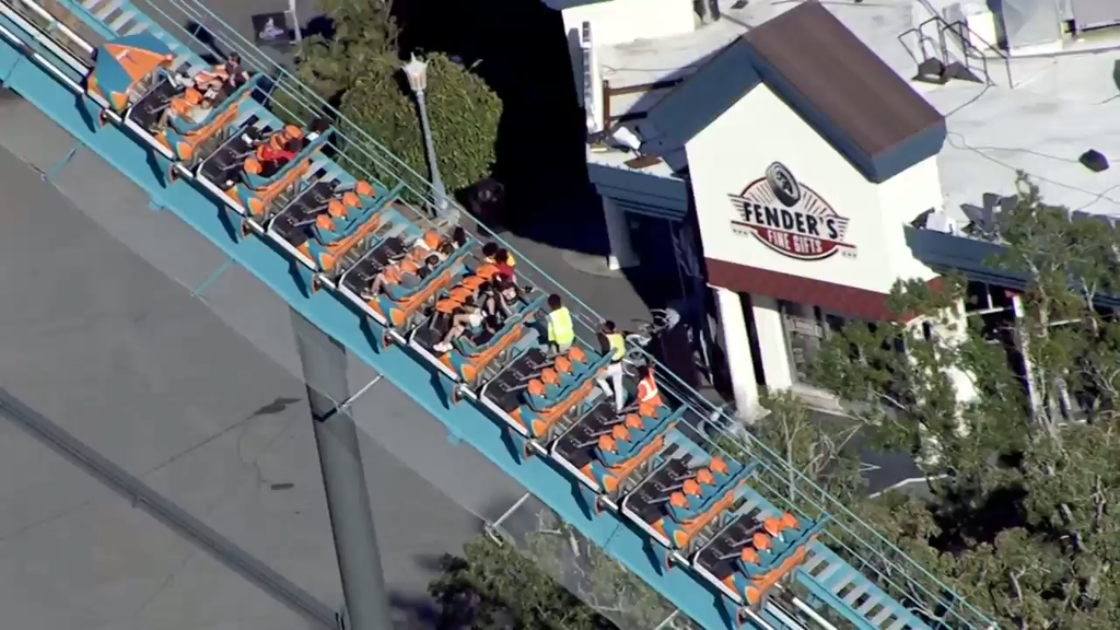 Man dies in fall from Six Flags Over Georgia roller coaster, several injured, police and witnesses say — WCCO / CBS Minnesota, Bonita Springs Real Estate news