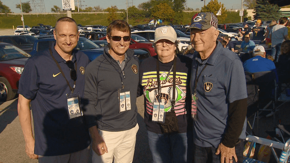 Green Bay natives take parents to World Series after going in '82 — Fox 11 Green Bay Sports, Bonita Springs Sports news