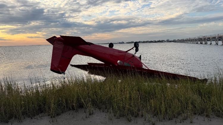 Pilot walks away uninjured after small plane runs off runway in Galveston, police say — KHOU 11 (Houston), Bonita Springs Community news