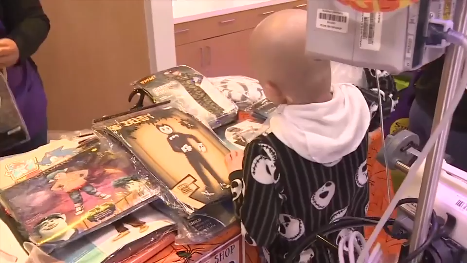 Nicklaus Children’s Hospital patients pick out Halloween costumes with help from Spirit Halloween — WSVN 7 Miami-Dade, Bonita Springs Health news